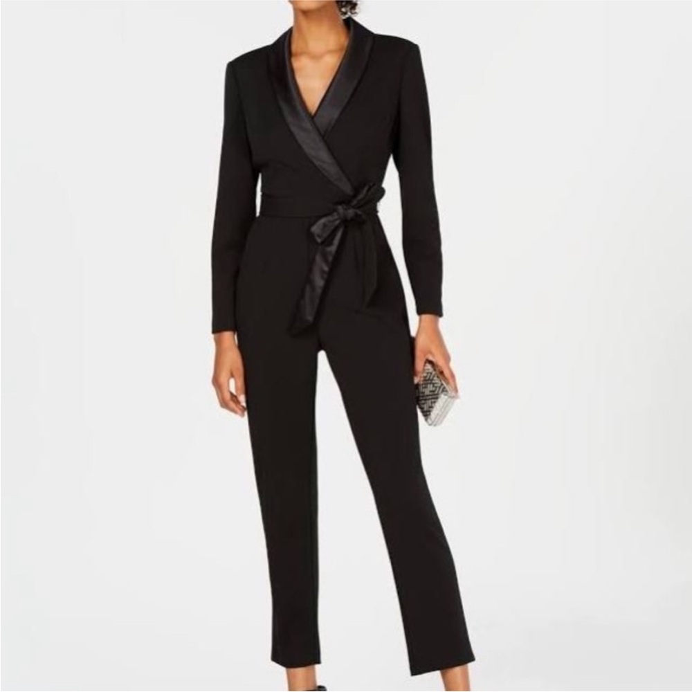 Adrianna Papell Long Sleeve Crepe Jumpsuit with Tuxedo Collar US 2